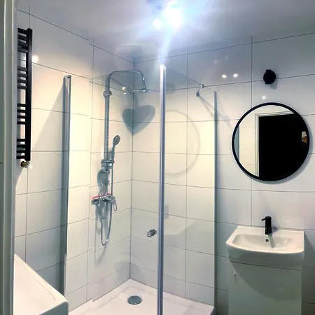 Stanislawa Dubois 29, * Wroclaw