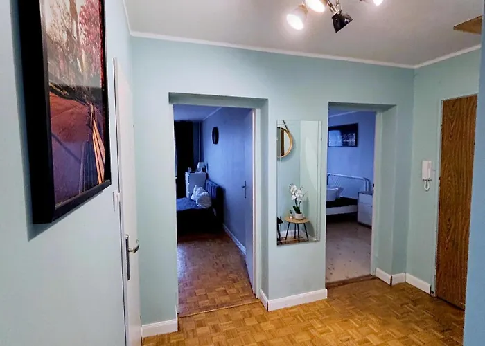 Stanislawa Dubois 29, *